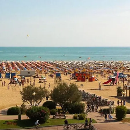 Bright With Ac 350m Far The Sea Apartment