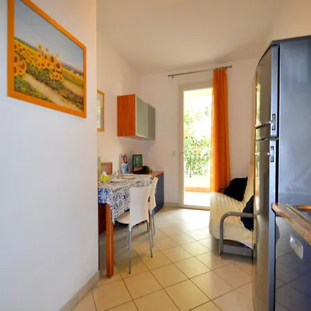 Apartment Bright With Ac 350m Far The Sea *