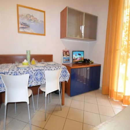 Bright With Ac 350m Far The Sea Apartment