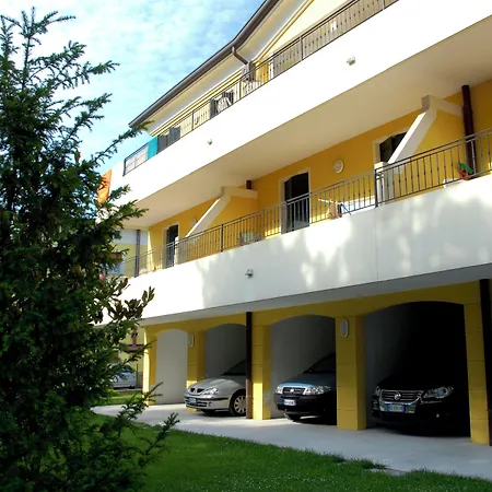 Bright With Ac 350m Far The Sea Apartment